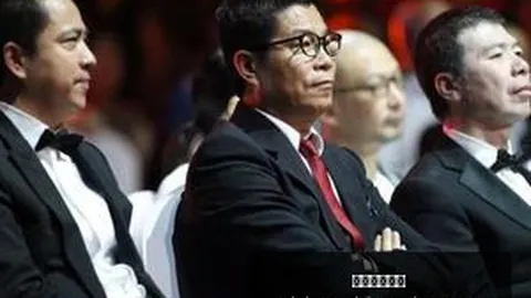 2026 展会独家：小米18 折叠新机，配色设计惊艳眼球